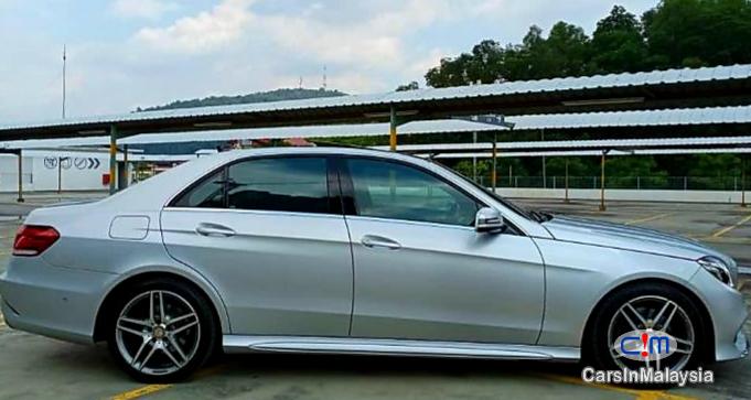 Mercedes Benz E300D 2.2-LITER LUXURY DIESEL TURBO SEDAN Automatic 2015 - image 14