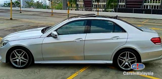 Mercedes Benz E300D 2.2-LITER LUXURY DIESEL TURBO SEDAN Automatic 2015 - image 2