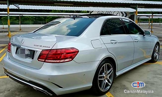 Mercedes Benz E300D 2.2-LITER LUXURY DIESEL TURBO SEDAN Automatic 2015 in Malaysia