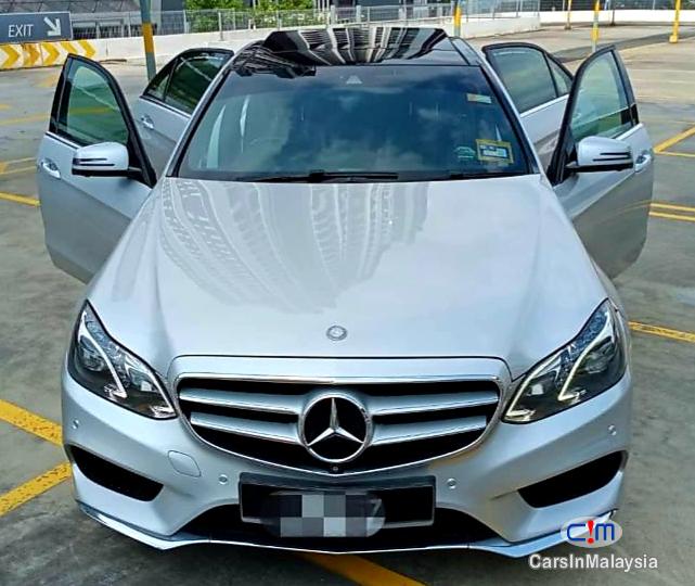 Mercedes Benz E300D 2.2-LITER LUXURY DIESEL TURBO SEDAN Automatic 2015 - image 5
