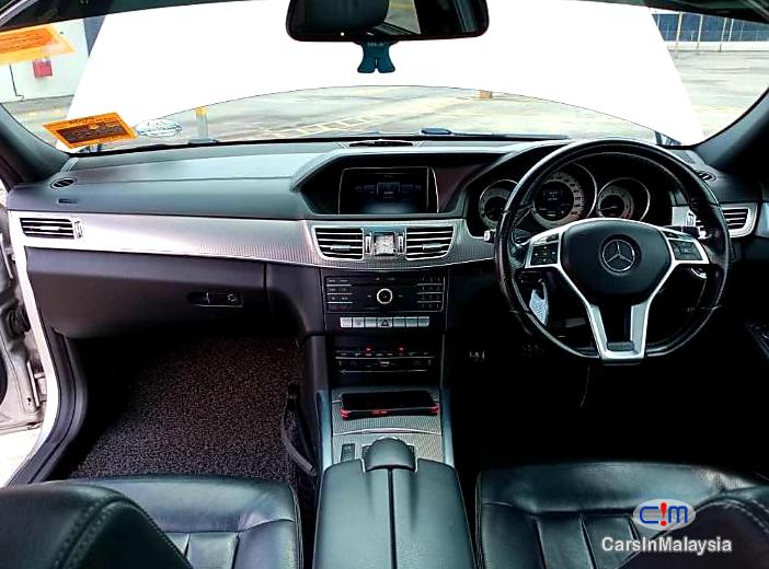 Mercedes Benz E300D 2.2-LITER LUXURY DIESEL TURBO SEDAN Automatic 2015 - image 7