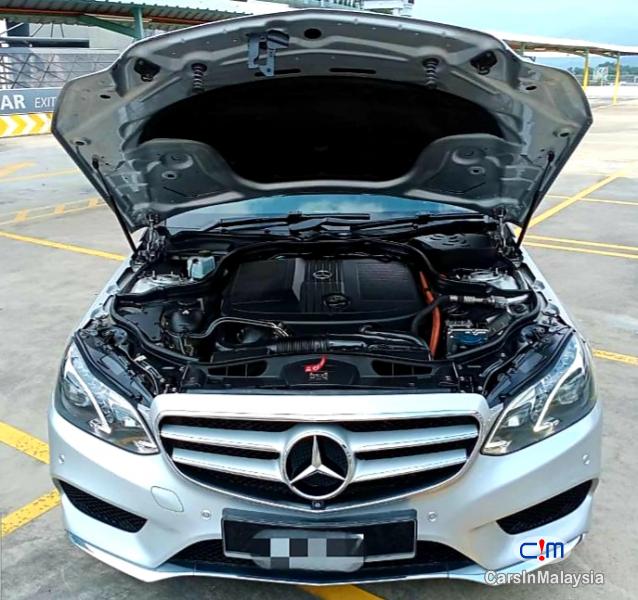 Mercedes Benz E300D 2.2-LITER LUXURY DIESEL TURBO SEDAN Automatic 2015 - image 9