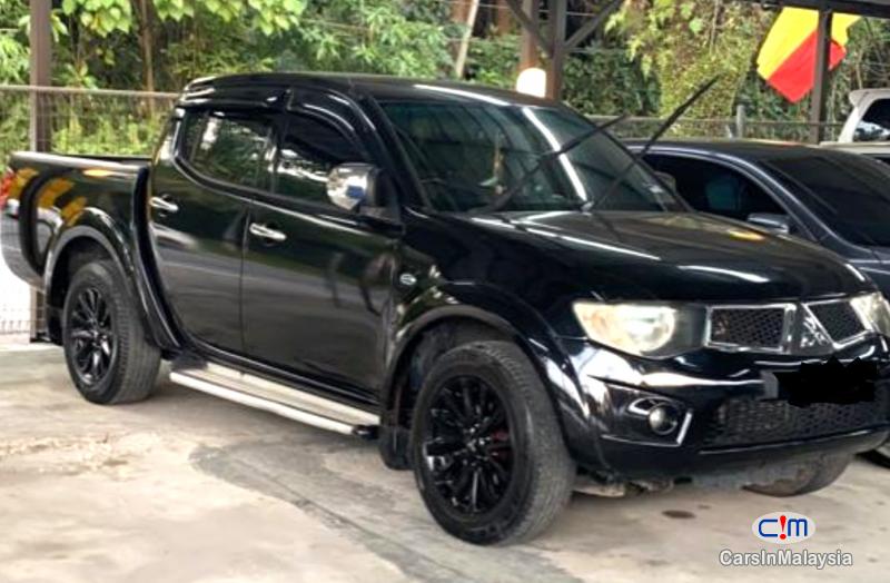 Mitsubishi Triton 2.5-LITER DOUBLE CAB 4X4 AUTO DIESEL TURBO Automatic 2013