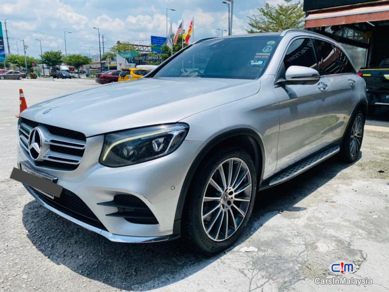 Mercedes Benz GLC250 2.0-LITER LUXURY SUV 2017 Automatic 2017 - image 6