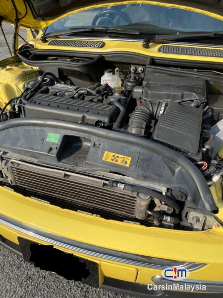 MINI Cooper 1.6-LITER FUEL ECONOMY HATCHBACK Automatic 2005 - image 9