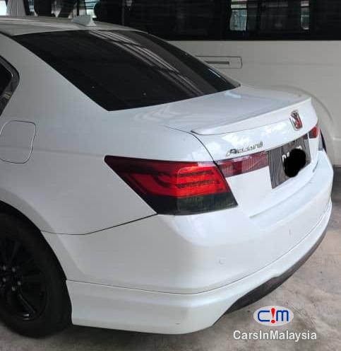 Honda Accord 2.4-LITER I-VTEC LUXURY SEDAN Automatic 2009 - image 3