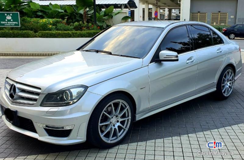 Mercedes Benz C200 CGI 2.0-LITER LUXURY SEDAN KERETA SAMBUNG BAYAR Automatic 2011 - image 12