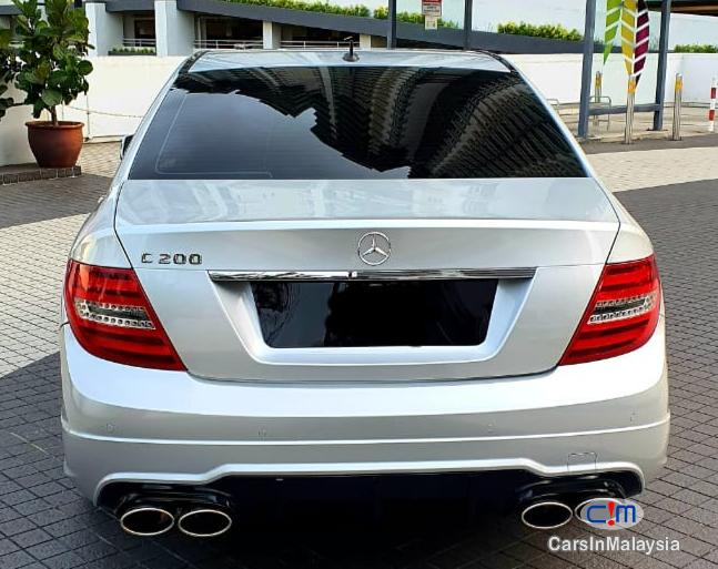 Mercedes Benz C200 CGI 2.0-LITER LUXURY SEDAN KERETA SAMBUNG BAYAR Automatic 2011