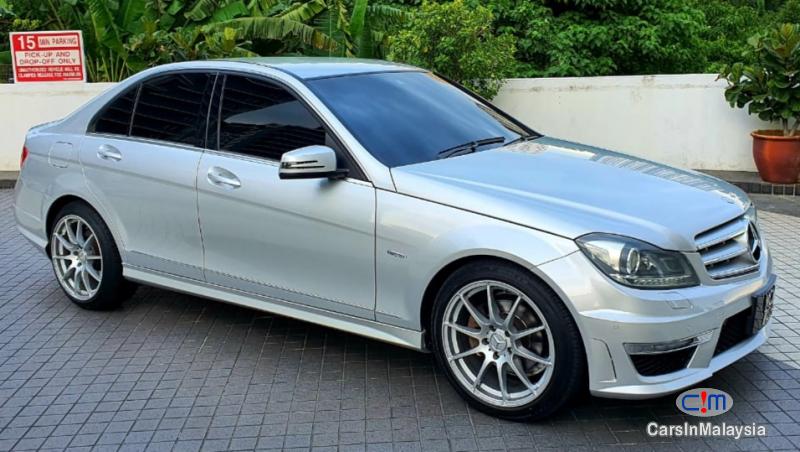 Mercedes Benz C200 CGI 2.0-LITER LUXURY SEDAN KERETA SAMBUNG BAYAR Automatic 2011 - image 9