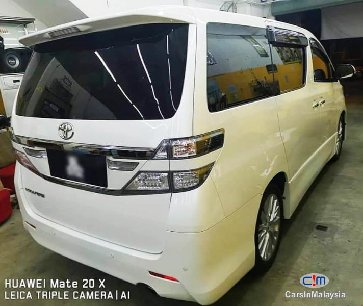 Pictures of Toyota Vellfire 2400 Automatic 2017