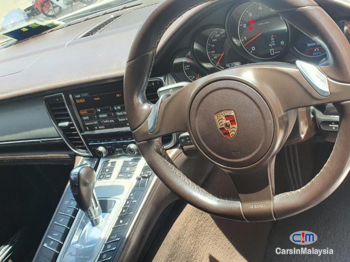 Porsche Panamera 3.6-LITER SPORTS CAR KERETA SAMBUNG BAYAR Automatic 2011 - image 4