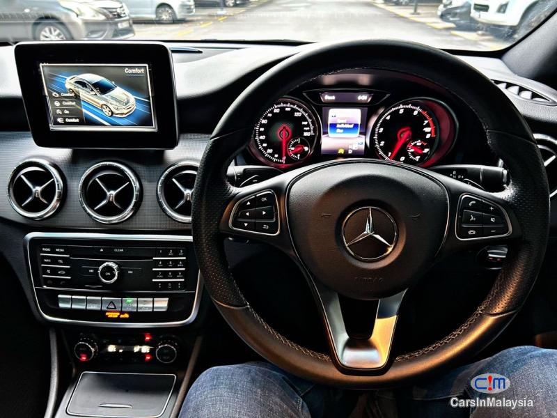 Mercedes Benz CLA180 1.6-LITER TURBO SPORTS SEDAN Automatic 2022 - image 9