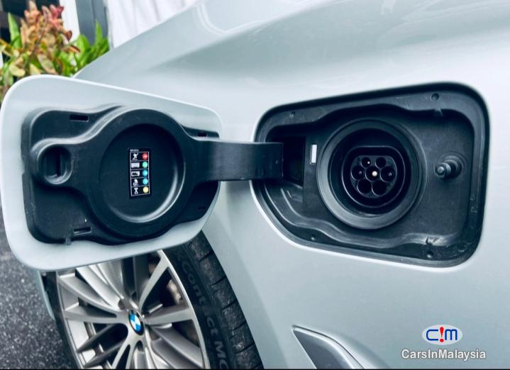 BMW 5 Series 2.0-LITER LUXURY M-SPORTS SEDAN Automatic 2018 - image 14