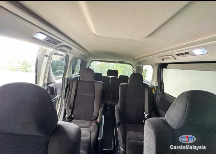 Toyota Vellfire 2.4-LITER LUXURY FAMILY MPV 7 SEATERS Automatic 2017 - image 6
