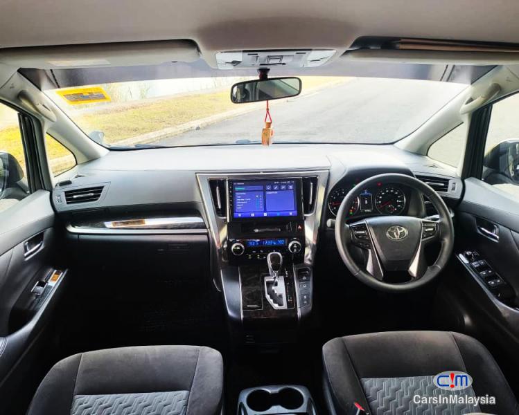 Toyota Vellfire 2.5-LITER LUXURY FAMILY MPV 7 SEATERS Automatic 2017 - image 11