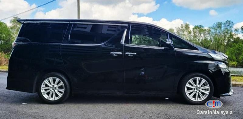 Picture of Toyota Vellfire 2.5-LITER LUXURY FAMILY MPV 7 SEATERS Automatic 2017 in Malaysia