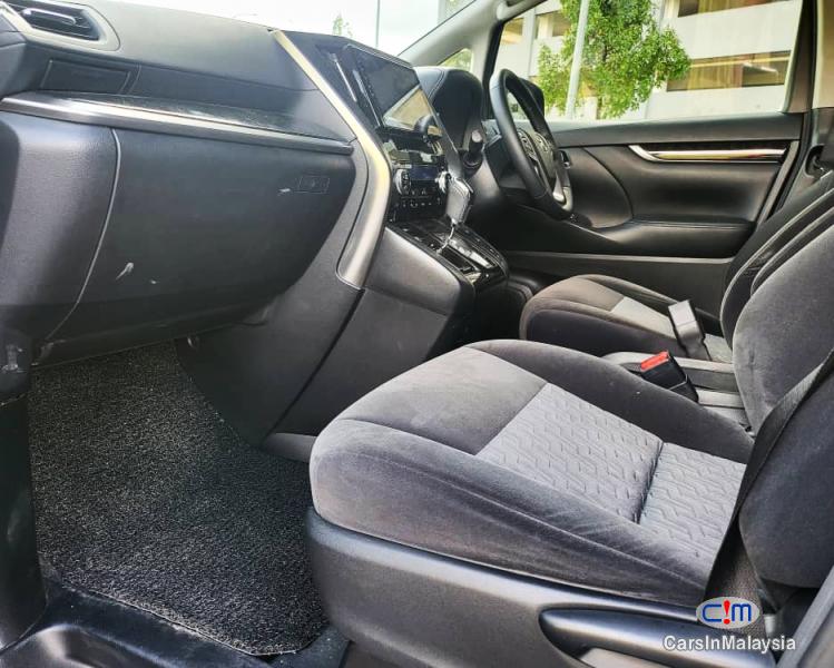 Toyota Vellfire 2.5-LITER LUXURY FAMILY MPV 7 SEATERS Automatic 2017 - image 9