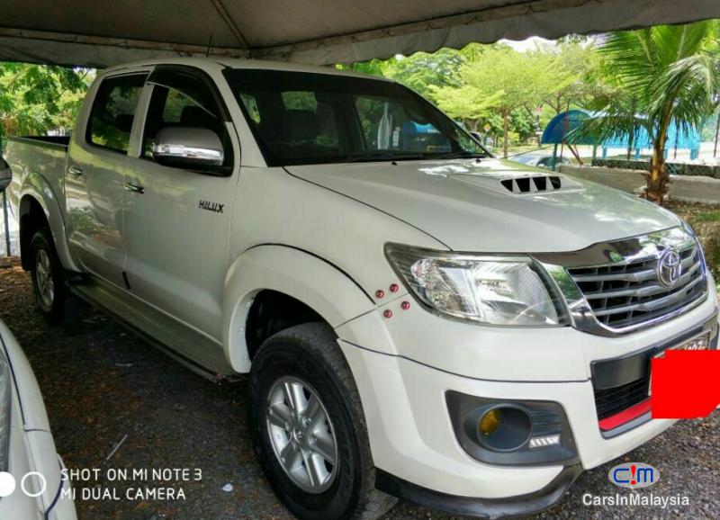 Toyota Hilux Automatic 2013 in Selangor - image