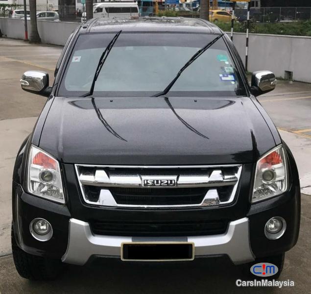 Isuzu D-Max Automatic 2012
