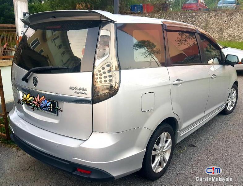 Proton Exora 1.6-Liter Economy Family MPV Automatic 2012