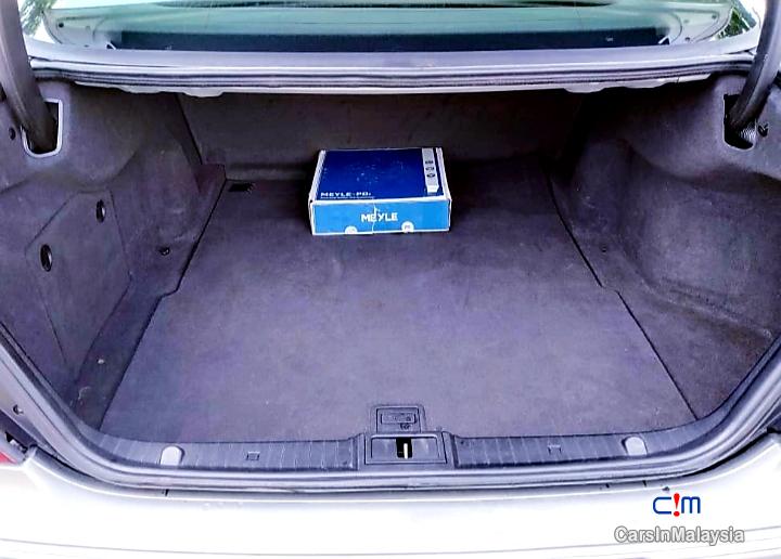 Mercedes Benz E200K 1.8-LITER LUXURY SEDAN Automatic 2005 - image 16