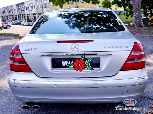 Mercedes Benz E200K 1.8-LITER LUXURY SEDAN Automatic 2005 - image 7