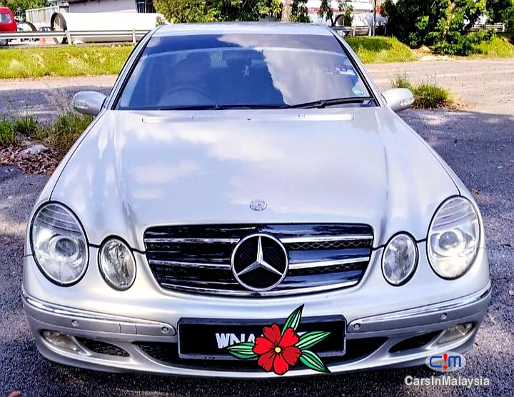 Mercedes Benz E200K 1.8-LITER LUXURY SEDAN Automatic 2005 - image 8