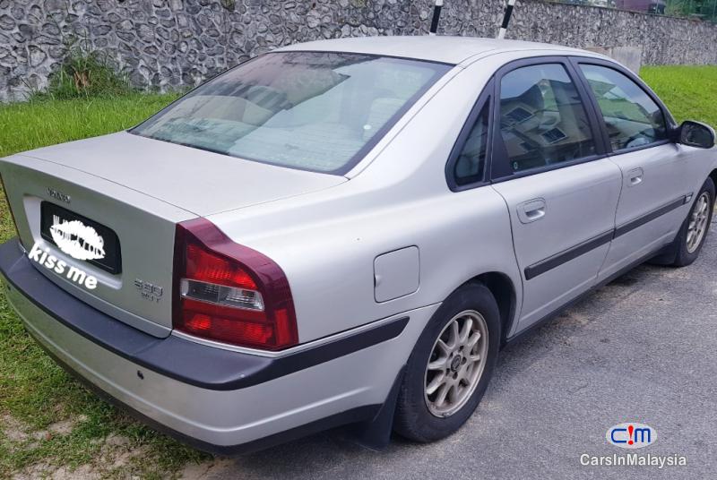 Volvo S80 2.0-LITER OLD BIG CAR LUXURY SEDAN Automatic 2002 - image 2
