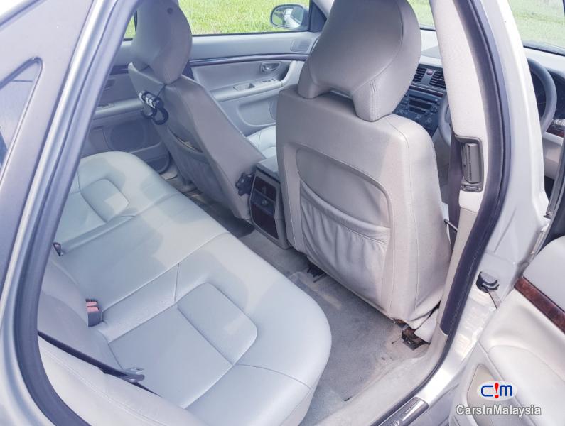 Volvo S80 2.0-LITER OLD BIG CAR LUXURY SEDAN Automatic 2002 - image 5