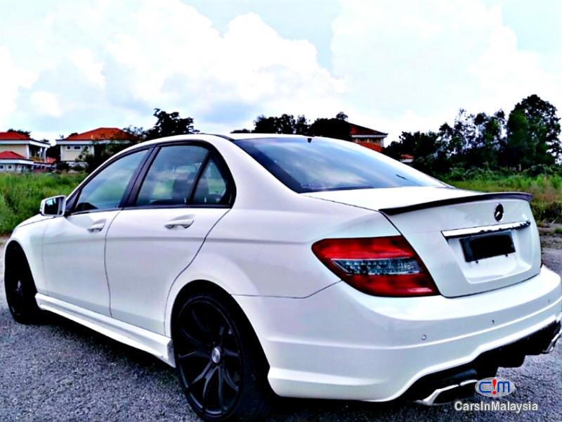 Mercedes Benz C180 CGI 1.6-LITER LUXURY SEDAN Automatic 2014 in Malaysia
