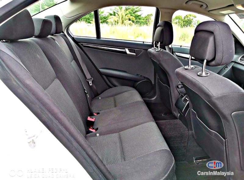 Mercedes Benz C180 CGI 1.6-LITER LUXURY SEDAN Automatic 2014 in Kuala Lumpur - image