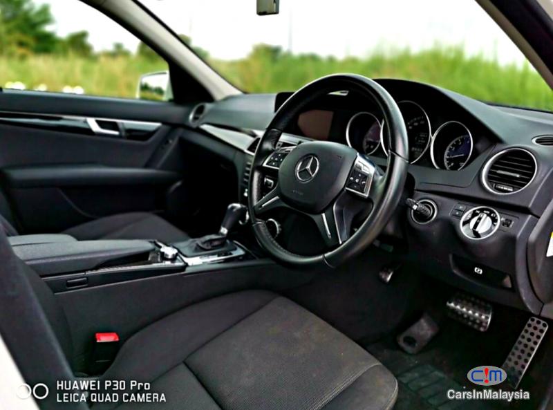Mercedes Benz C180 CGI 1.6-LITER LUXURY SEDAN Automatic 2014 in Malaysia - image
