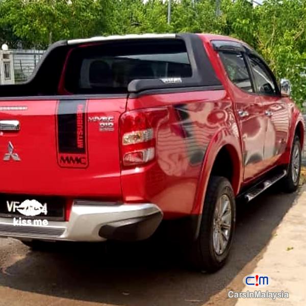 Mitsubishi Triton Adventure 2.4 4WD Diesel Automatic 2016 - image 9