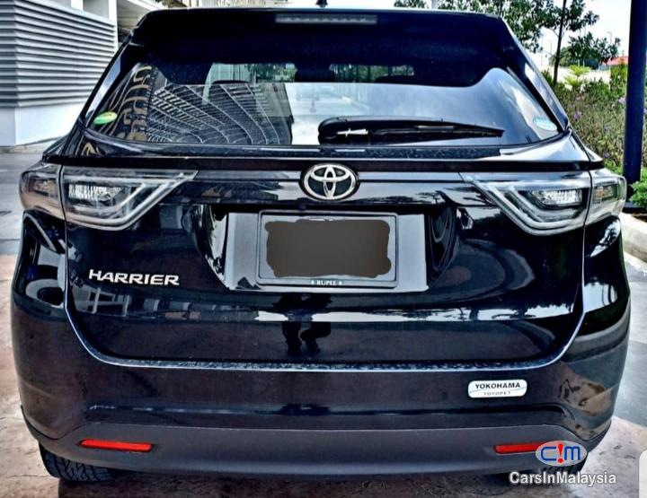 Toyota Harrier 2.0 Premium Japan Spec Automatic 2016