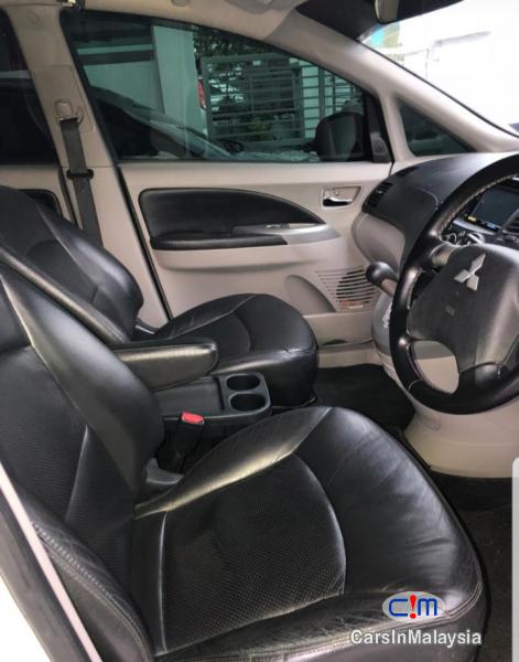 Mitsubishi Grandis 2.4L (A) Family MPV Automatic 2009 - image 10