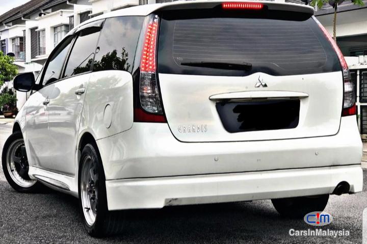 Picture of Mitsubishi Grandis 2.4L (A) Family MPV Automatic 2009 in Malaysia