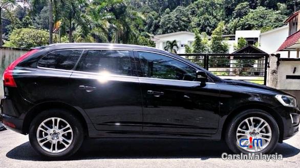 Volvo XC60 2.0 T6 Turbo Luxury SUV Automatic 2017 - image 10