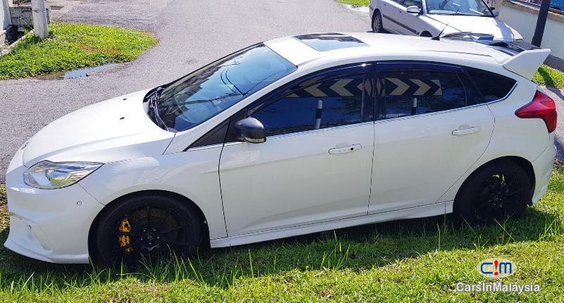 Ford Focus 2.0-LITER SPORT HATCHBACK Automatic 2014 - image 13