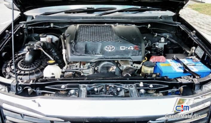 Toyota Hilux 2.5-LITER 4X4 TURBO DIESEL AUTO Automatic 2015 - image 10