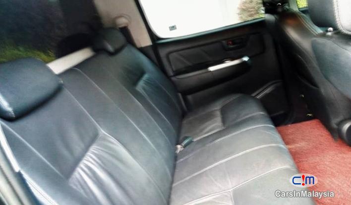 Toyota Hilux 2.5-LITER 4X4 TURBO DIESEL AUTO Automatic 2015 - image 14