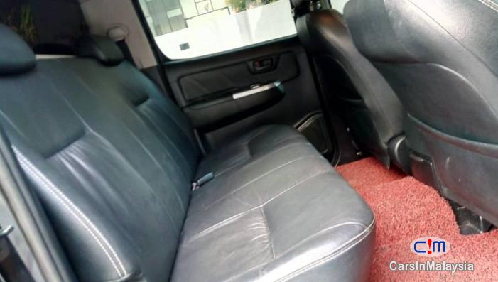 Toyota Hilux 2.5-LITER 4X4 TURBO DIESEL AUTO Automatic 2015 - image 17