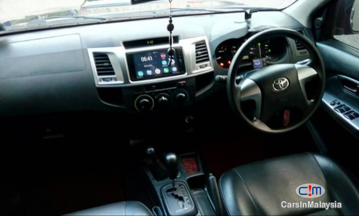 Toyota Hilux 2.5-LITER 4X4 TURBO DIESEL AUTO Automatic 2015 - image 18