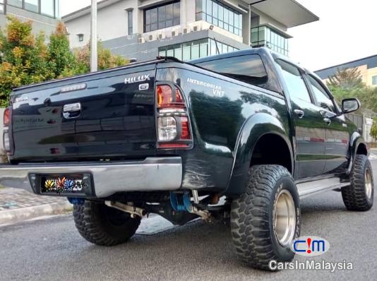 Toyota Hilux 2.5-LITER 4X4 TURBO DIESEL AUTO Automatic 2015 - image 4
