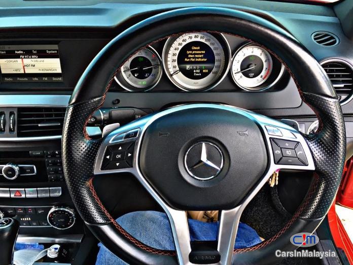Mercedes Benz C180 CGI 1.6-LITER LUXURY SEDAN Automatic 2013 - image 7