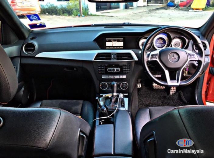 Mercedes Benz C180 CGI 1.6-LITER LUXURY SEDAN Automatic 2013 - image 9