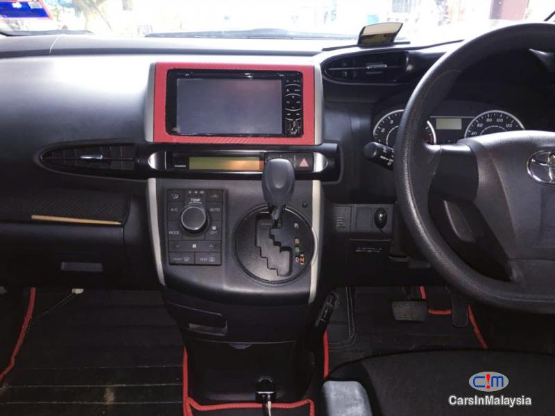 Toyota Wish 1800 Automatic 2014 - image 4