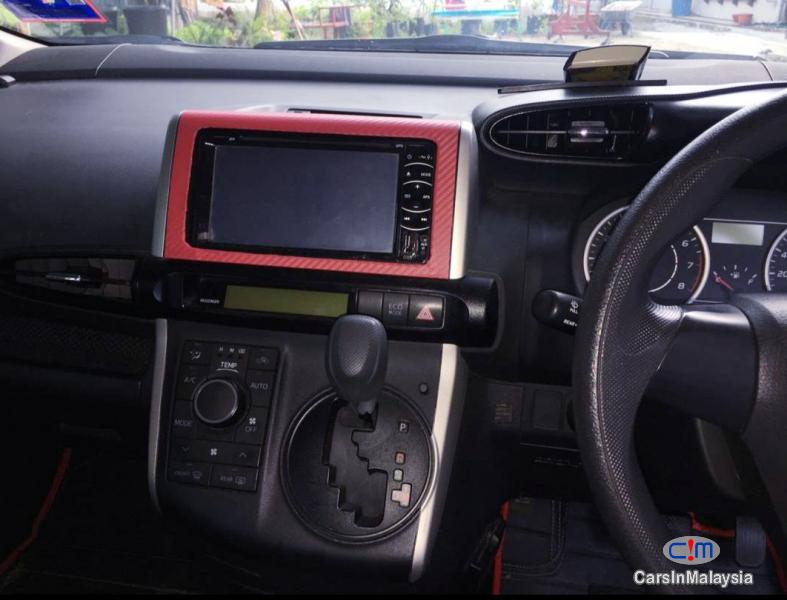 Toyota Wish 1800 Automatic 2014 - image 8