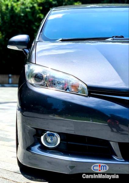 Toyota Wish 1.8-LITER FAMILY MPV Automatic 2013 - image 11
