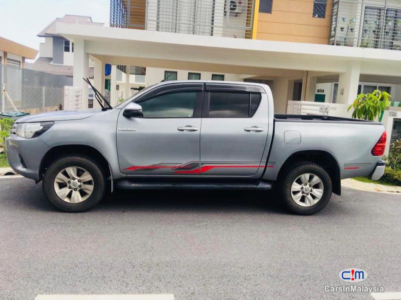 Toyota Hilux 2.5-LITER 4x4 DOUBLE CAB DIESEL TURBO Automatic 2018 in Malaysia
