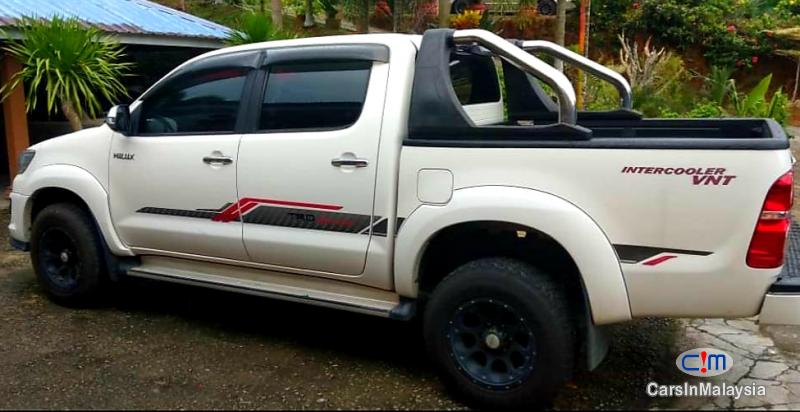 Toyota Hilux 2.5-LITER 4X4 DOUBLE CAB TURBO DIESEL Automatic 2015 in Malaysia